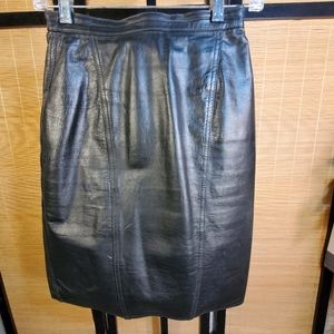 Gianni Black leather skirt